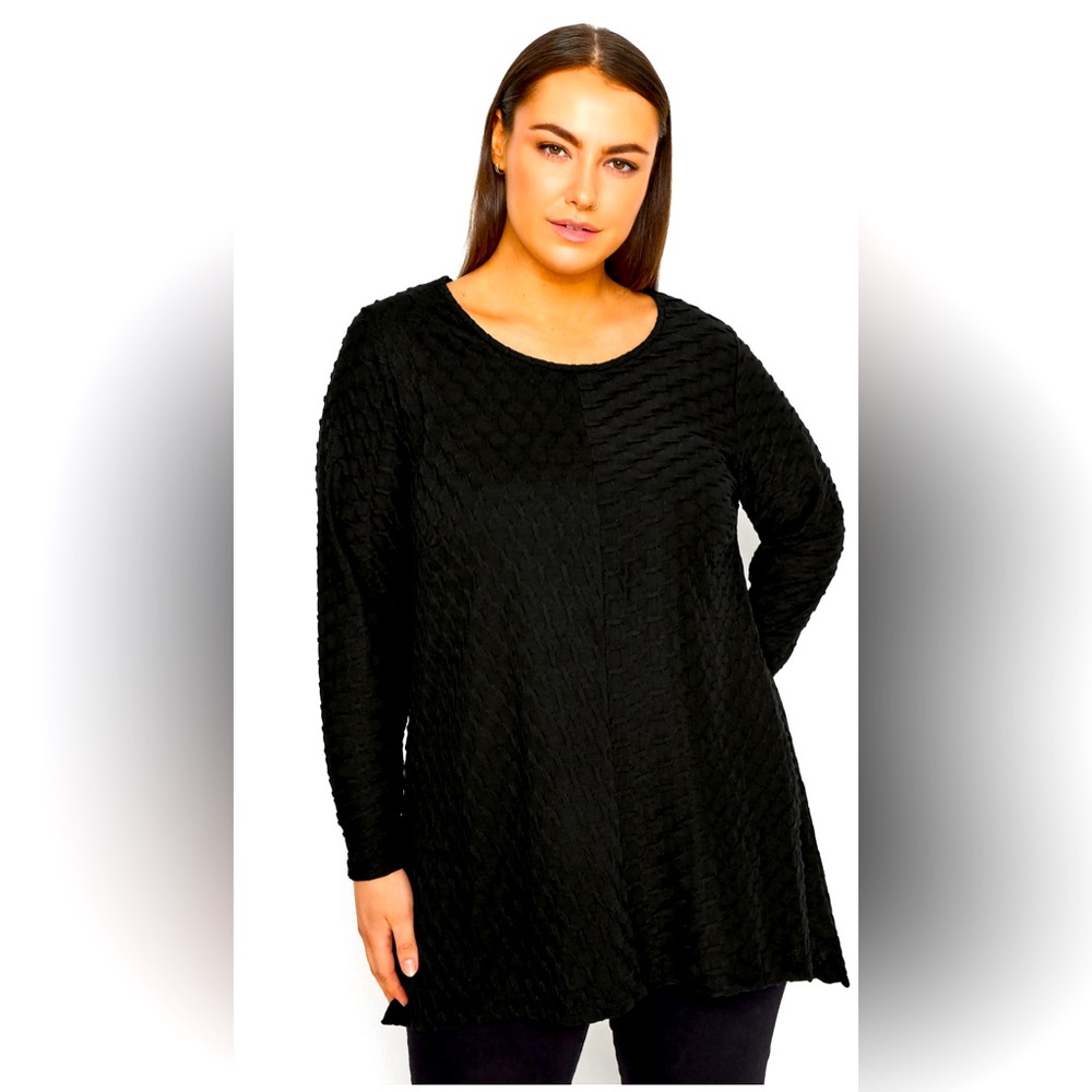 NWT: Evans Black Textured Women's Tunic